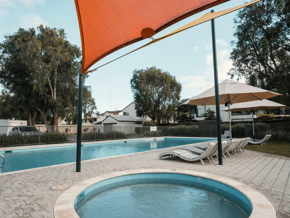 Fortyone - Oceanside Retreat Бъселтън Екстериор снимка
